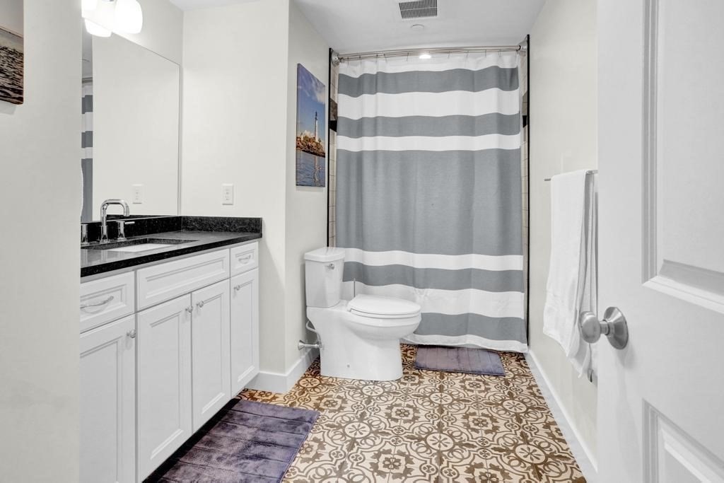 213 East Eagle St # 5