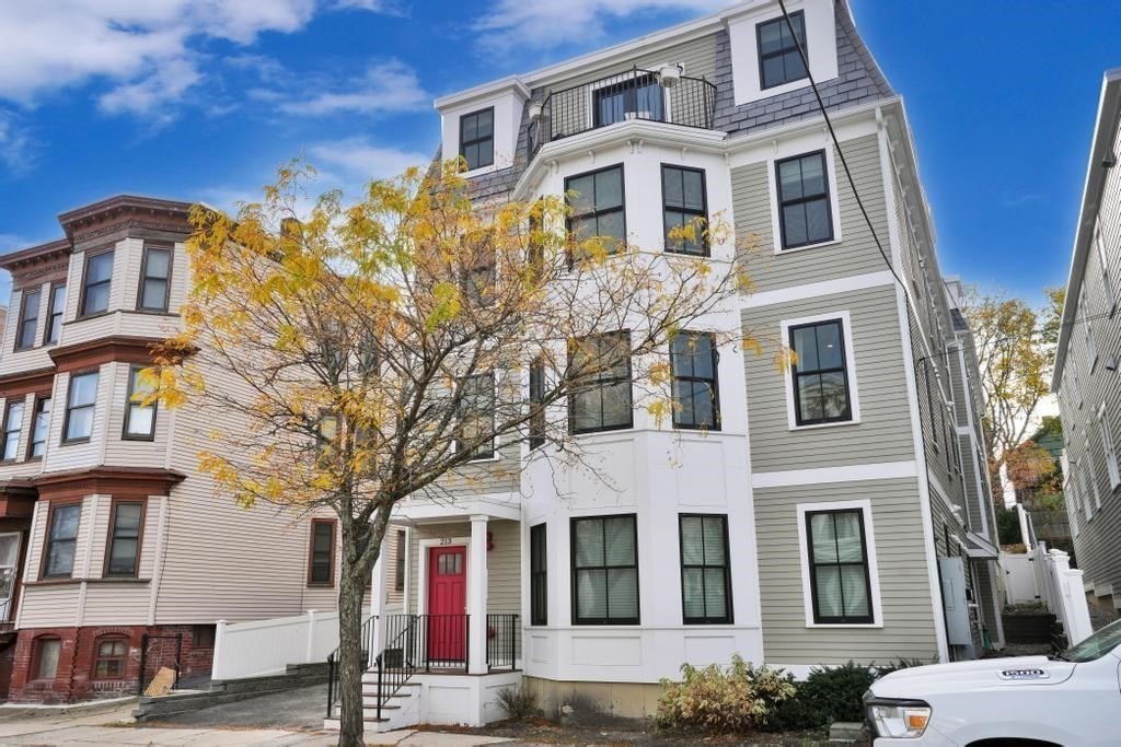 213 East Eagle St # 5