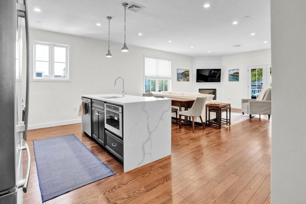 213 East Eagle St # 5