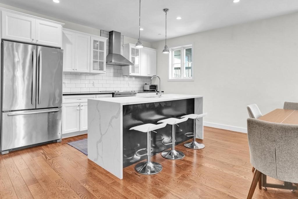 213 East Eagle St # 5