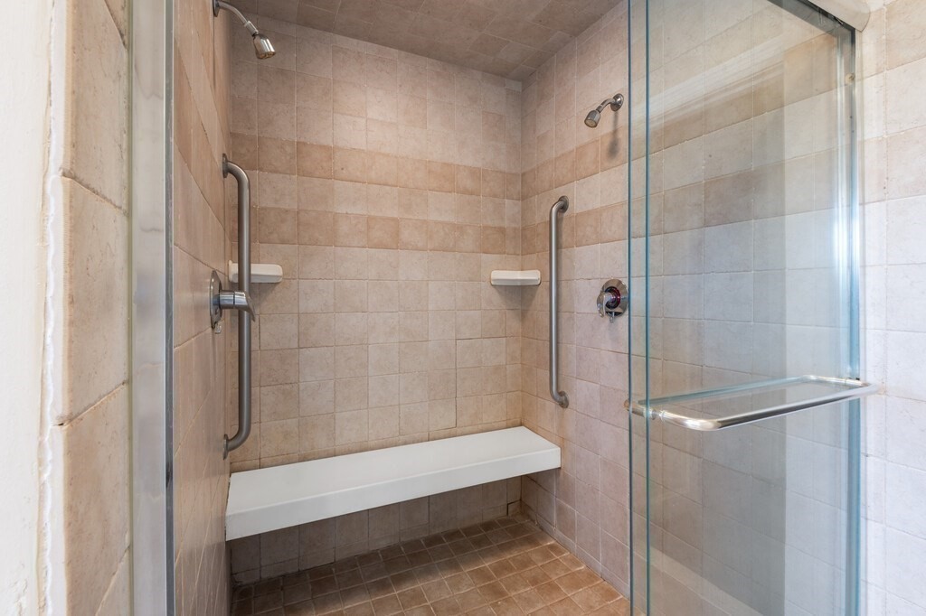 5 Carriage Hill Cir # 5