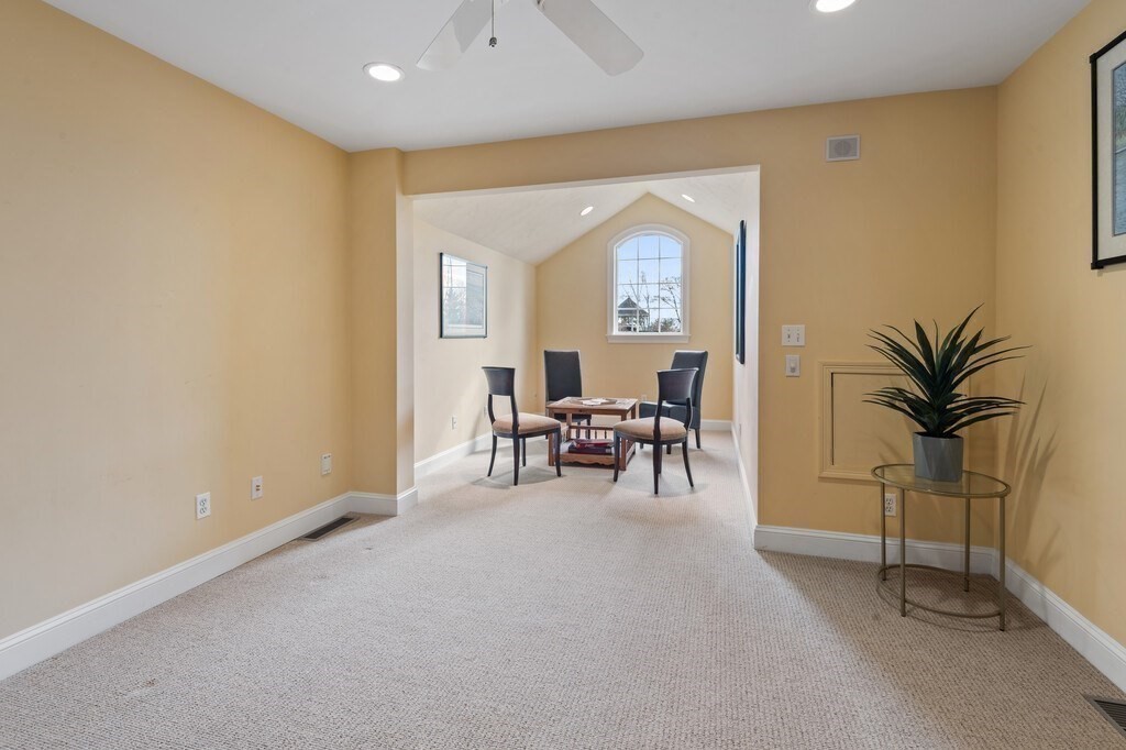 5 Carriage Hill Cir # 5