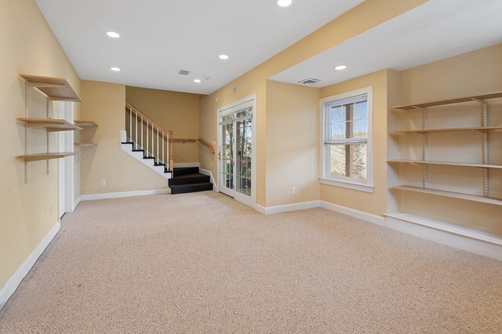 5 Carriage Hill Cir # 5