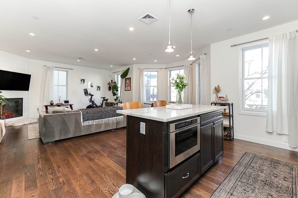 213 East Eagle St # 2