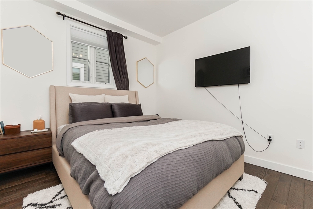 213 East Eagle St # 2