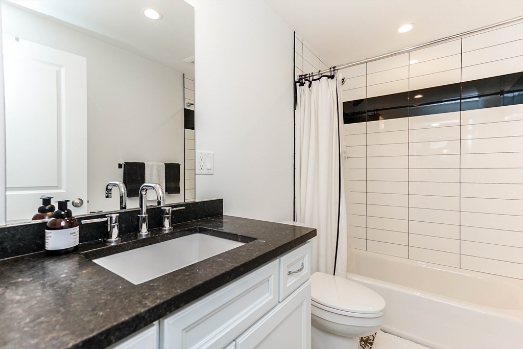 213 East Eagle St # 2