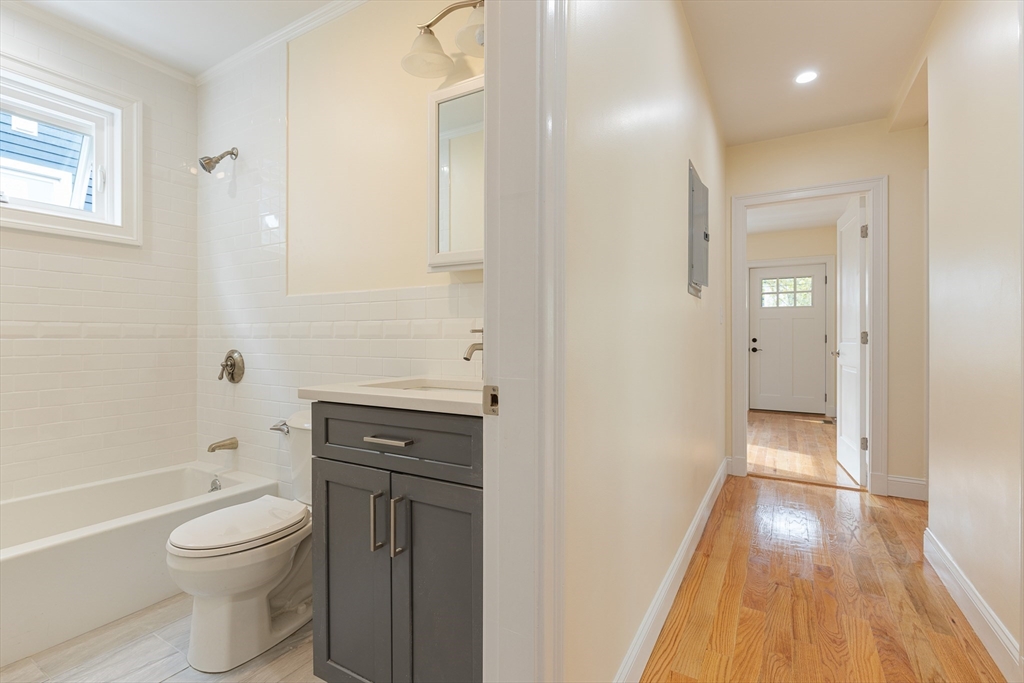 48 West Tremlett St # 1