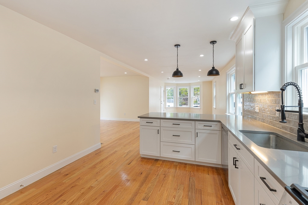 48 West Tremlett St # 1