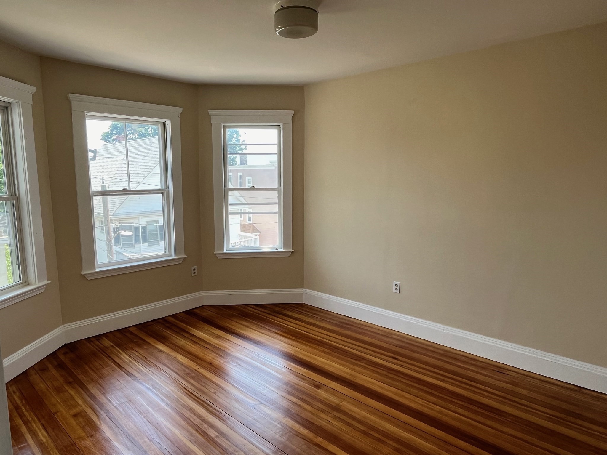 31 Barry St # 2