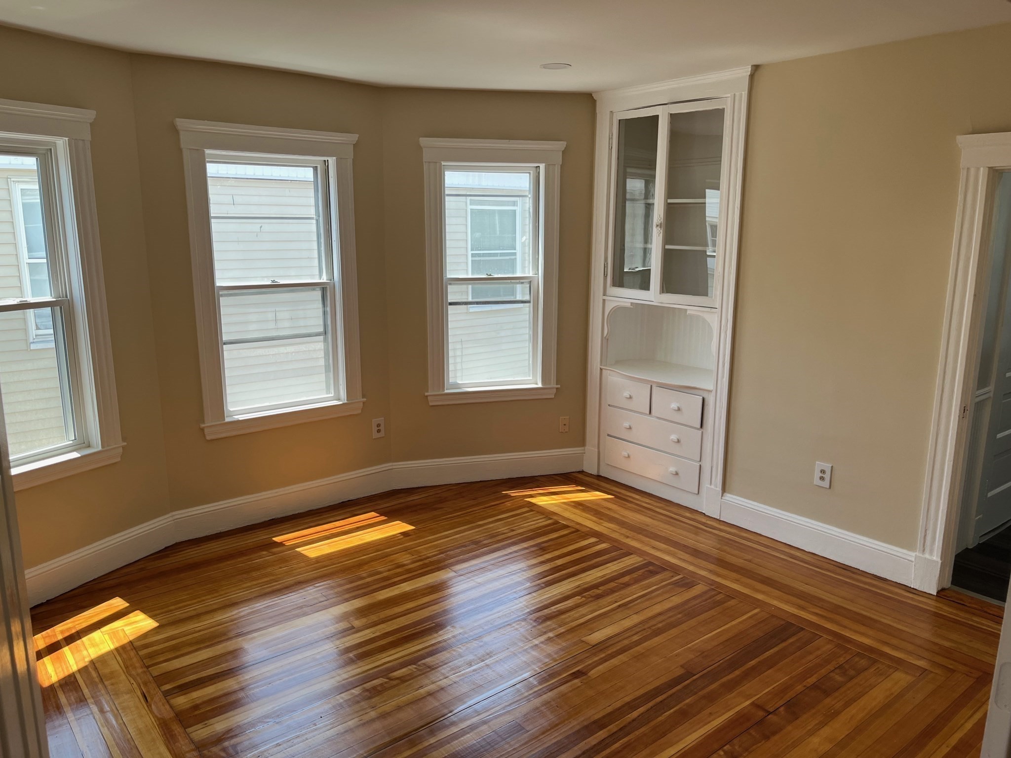 31 Barry St # 2
