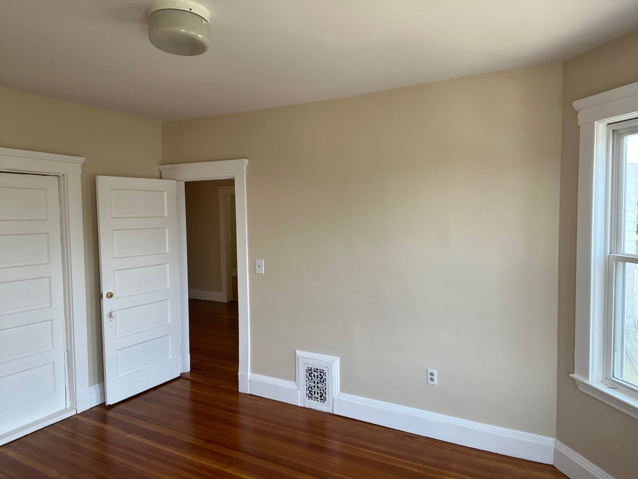 31 Barry St # 2