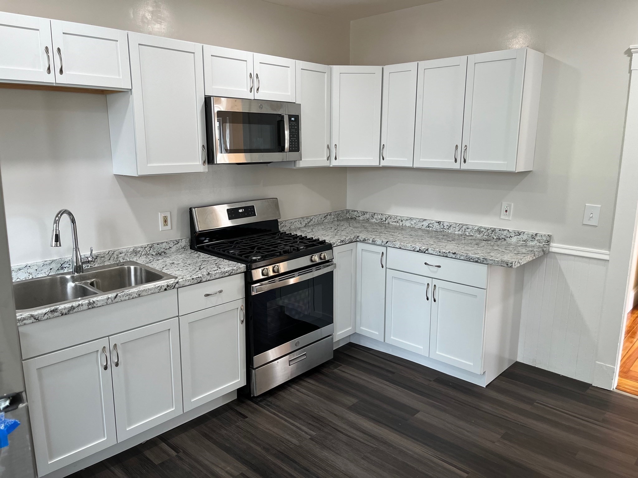 31 Barry St # 2