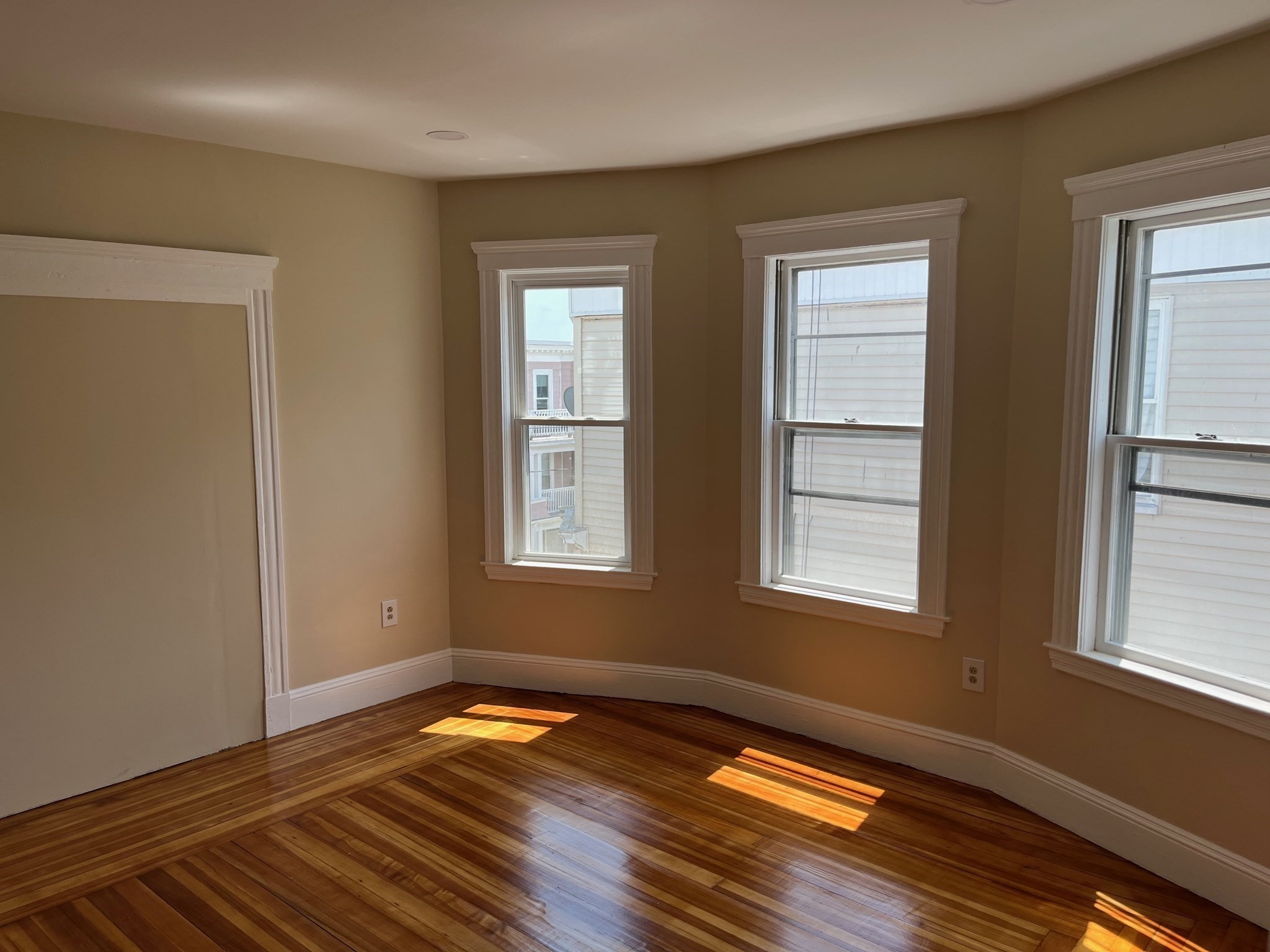 31 Barry St # 2