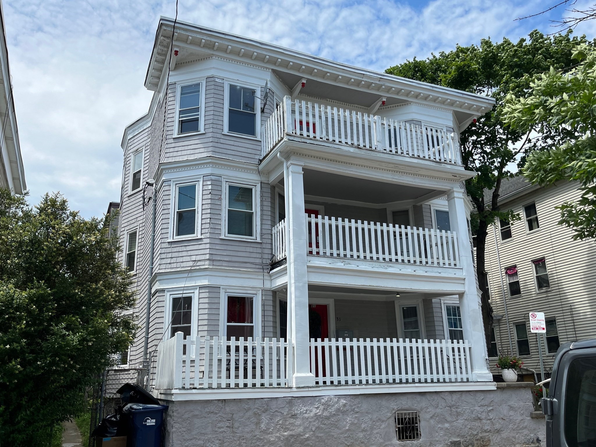 31 Barry St # 2