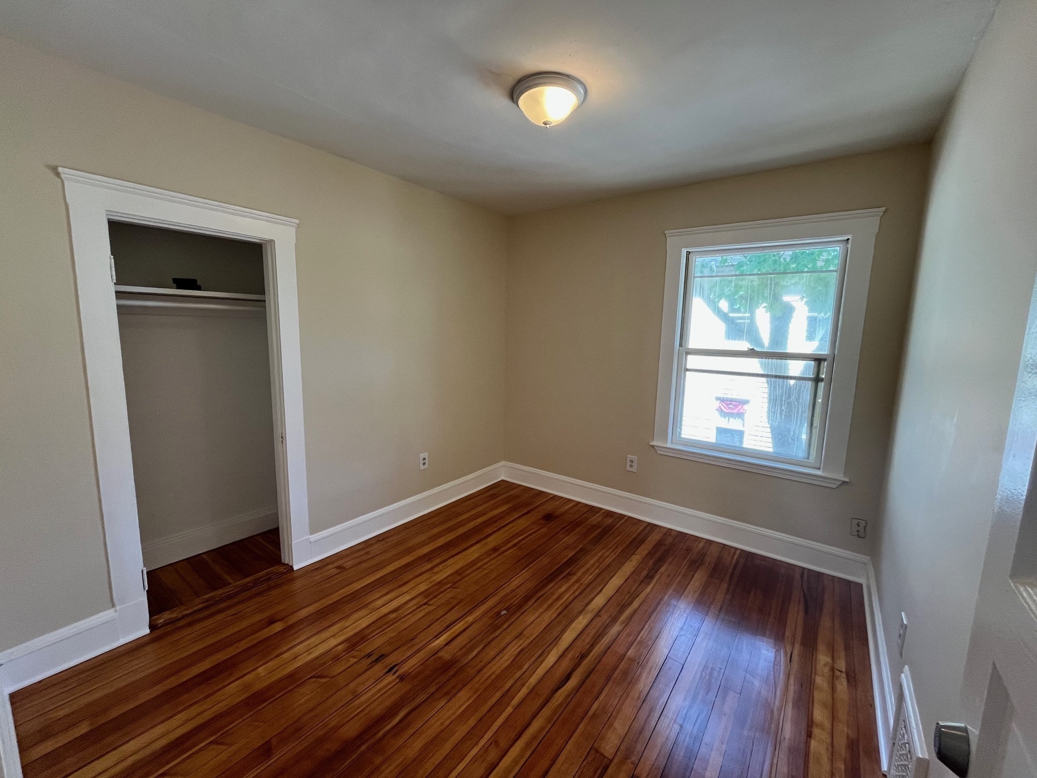 31 Barry St # 2