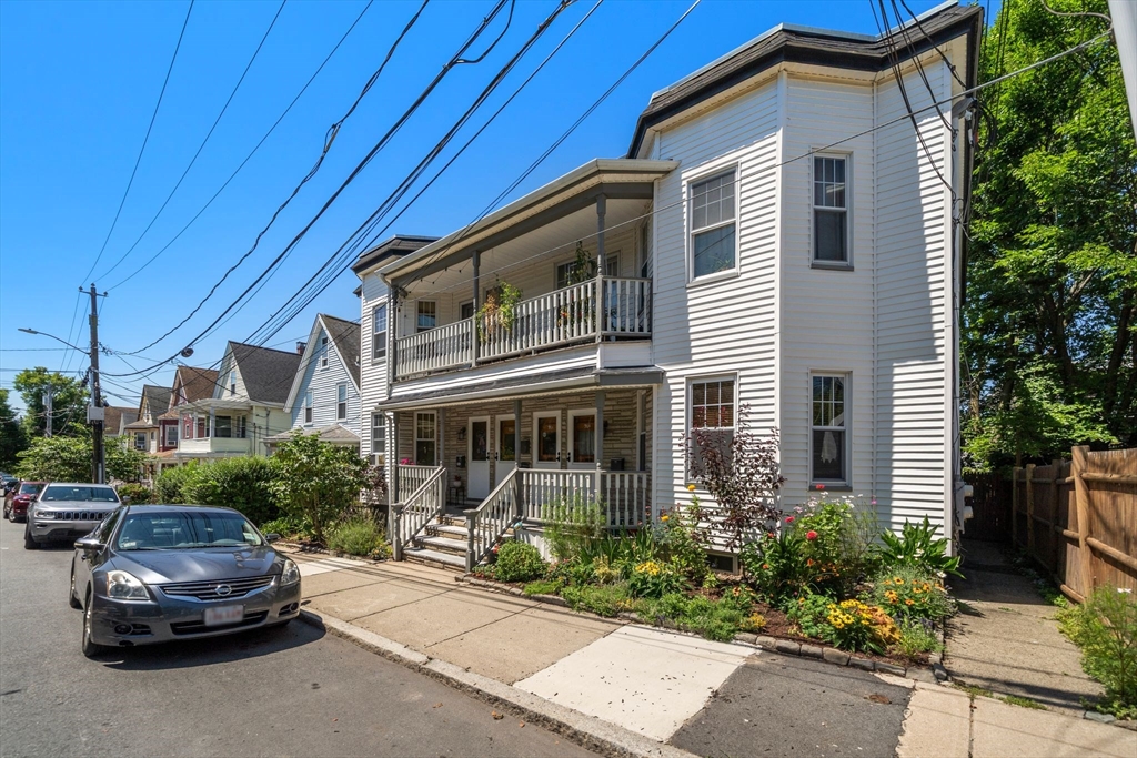 74 Trull St # B