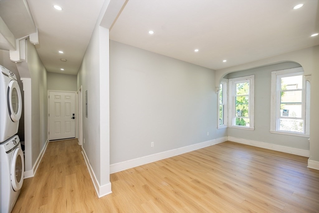 10 Jerome St # 1