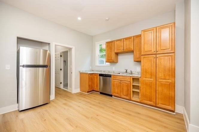 10 Jerome St # 1