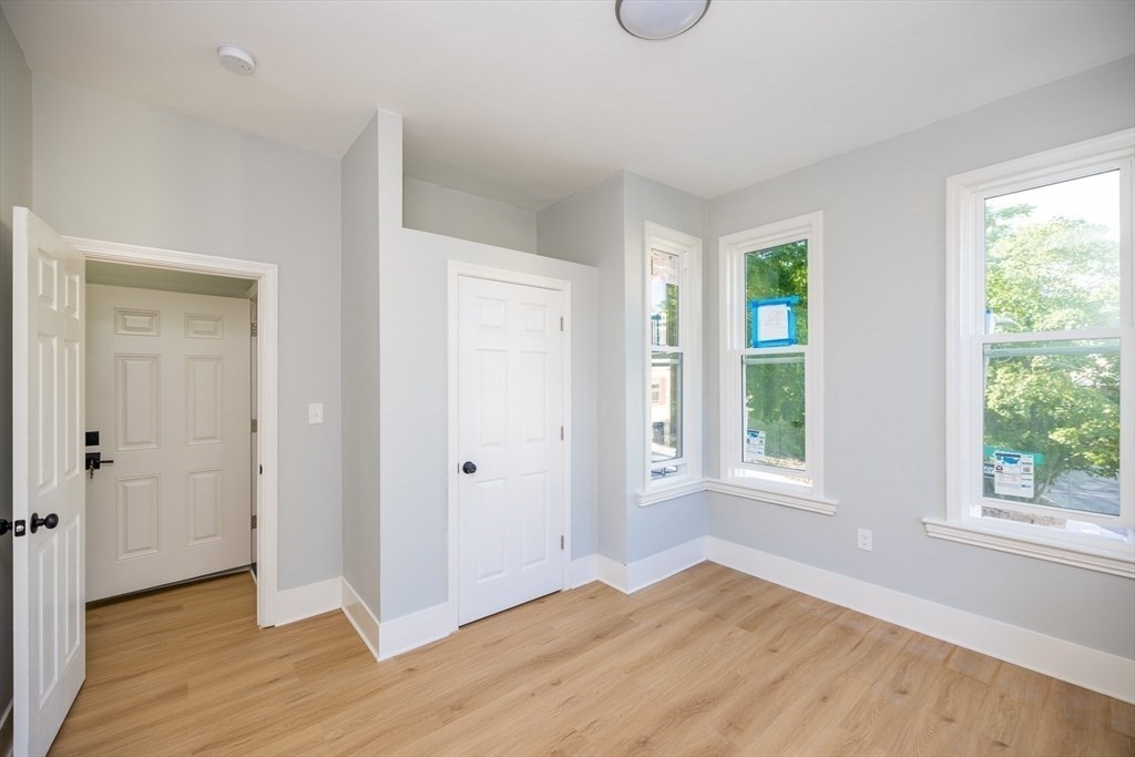10 Jerome St # 1