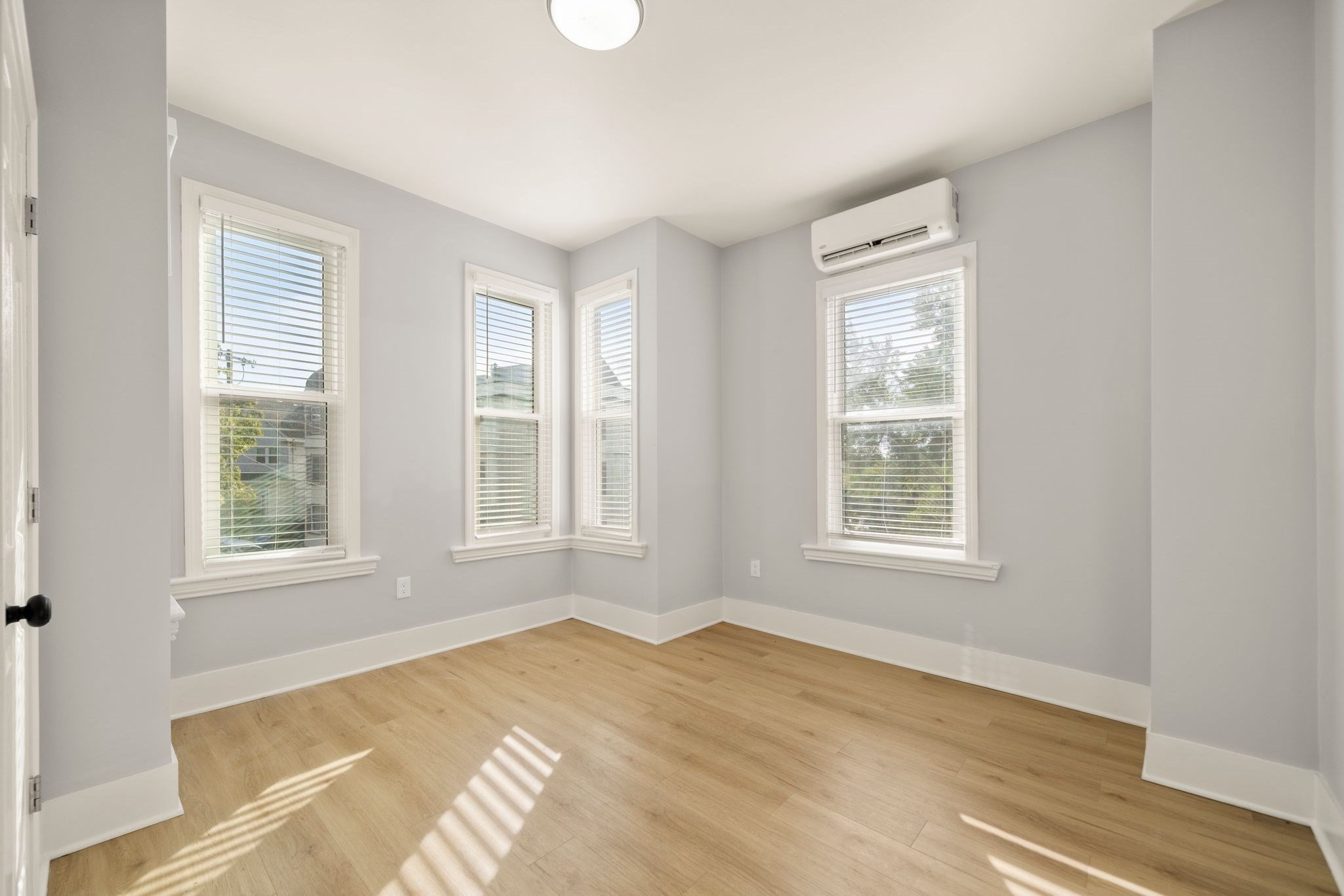 10 Jerome St # 1