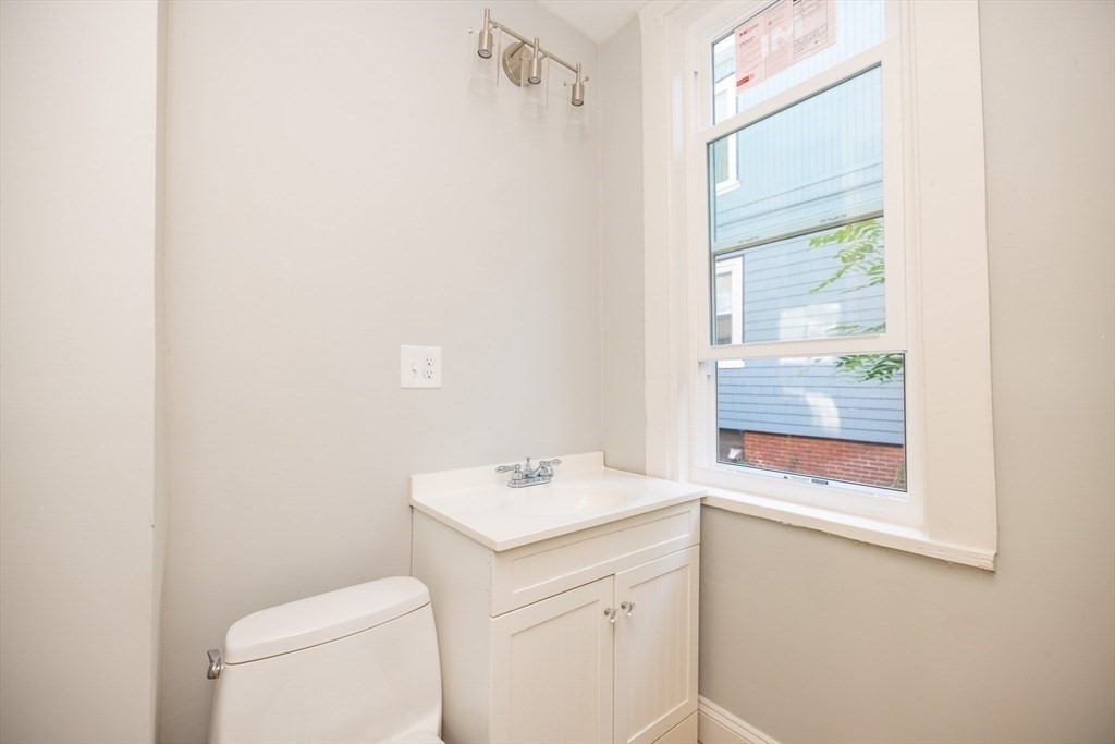10 Jerome St # 1