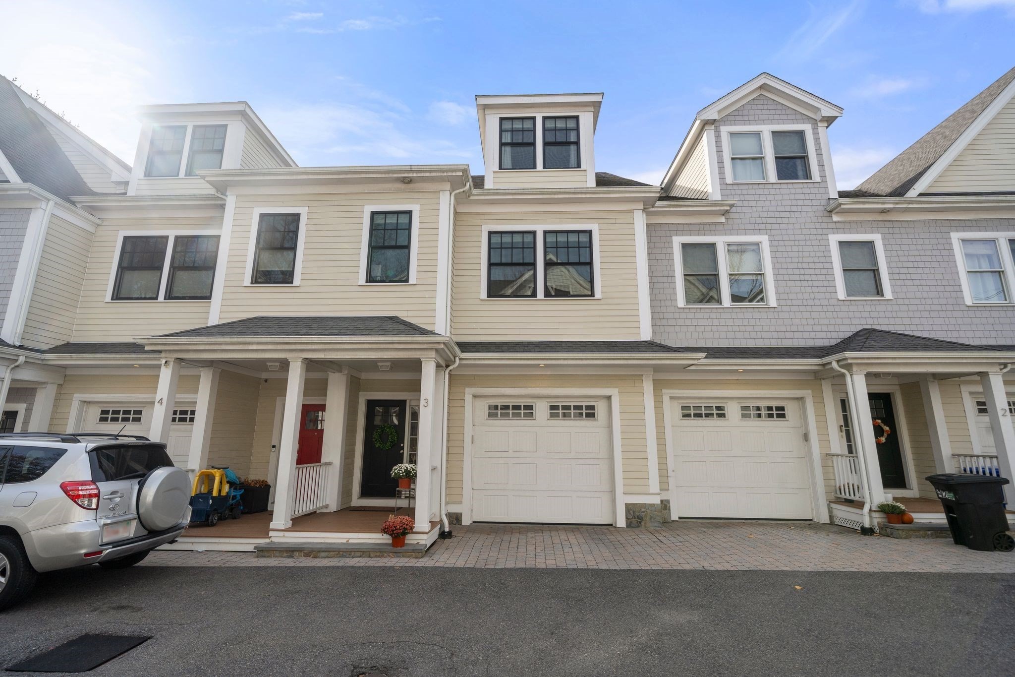 30 Park St # 3