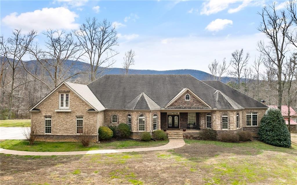 456 E Valley Road NE