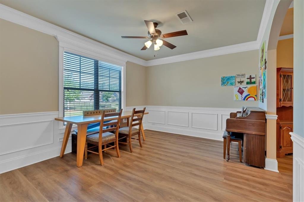 109 Oak Hollow Way