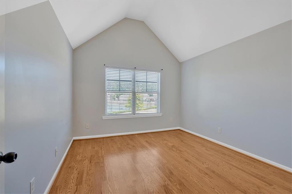 109 Oak Hollow Way