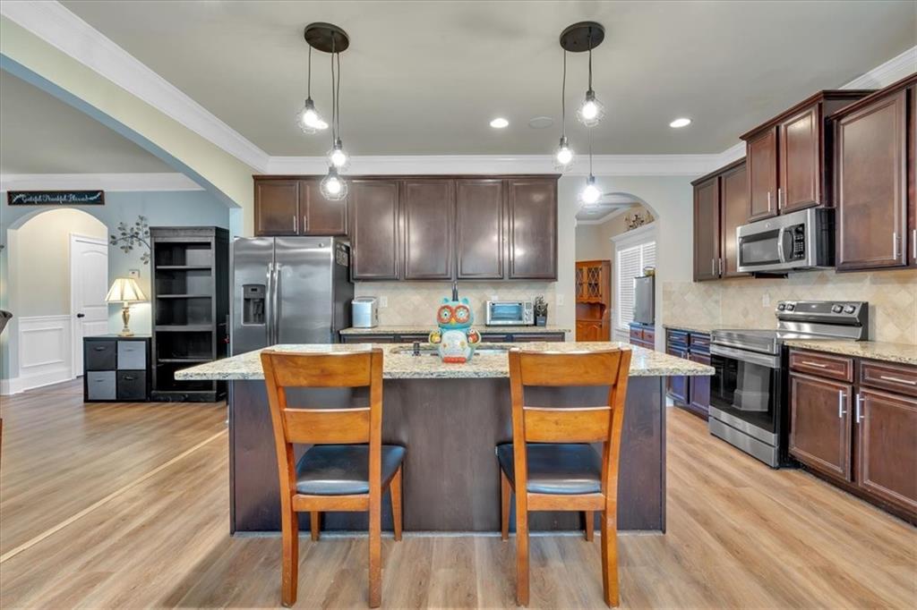 109 Oak Hollow Way