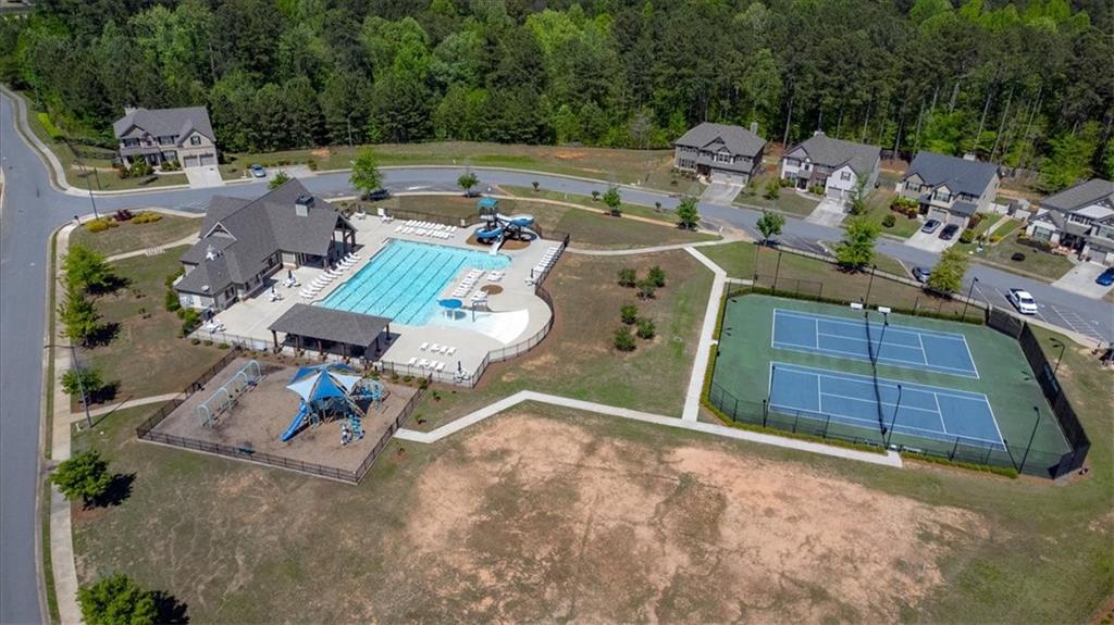 109 Oak Hollow Way