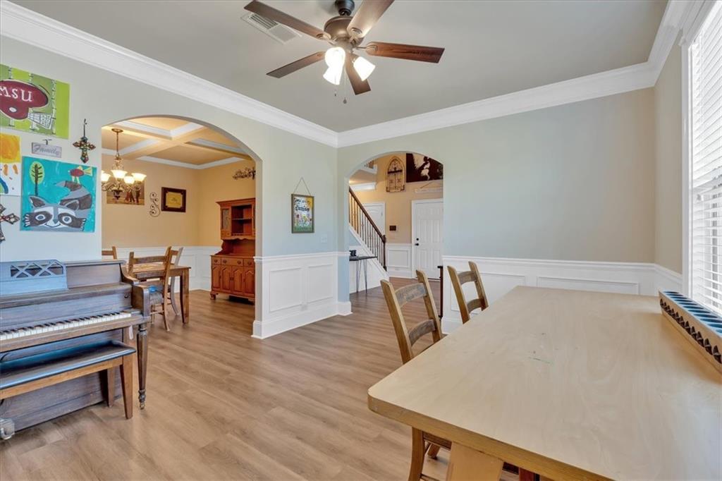 109 Oak Hollow Way