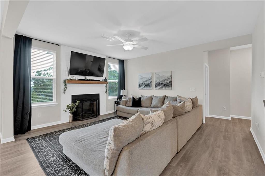 19 Ridgeline Way W