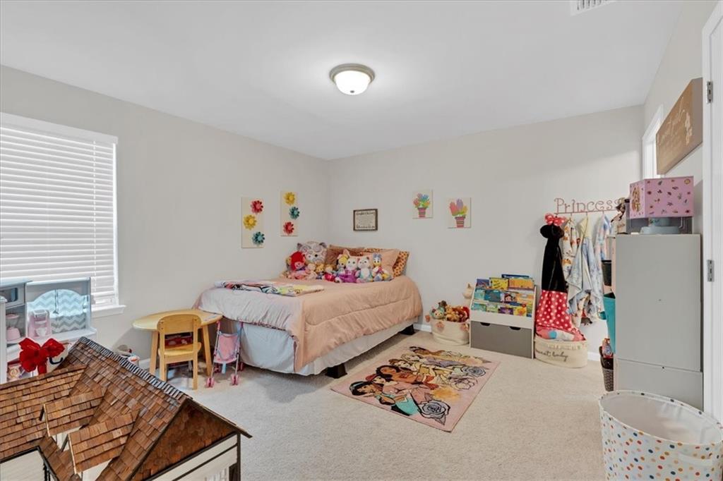 19 Ridgeline Way W