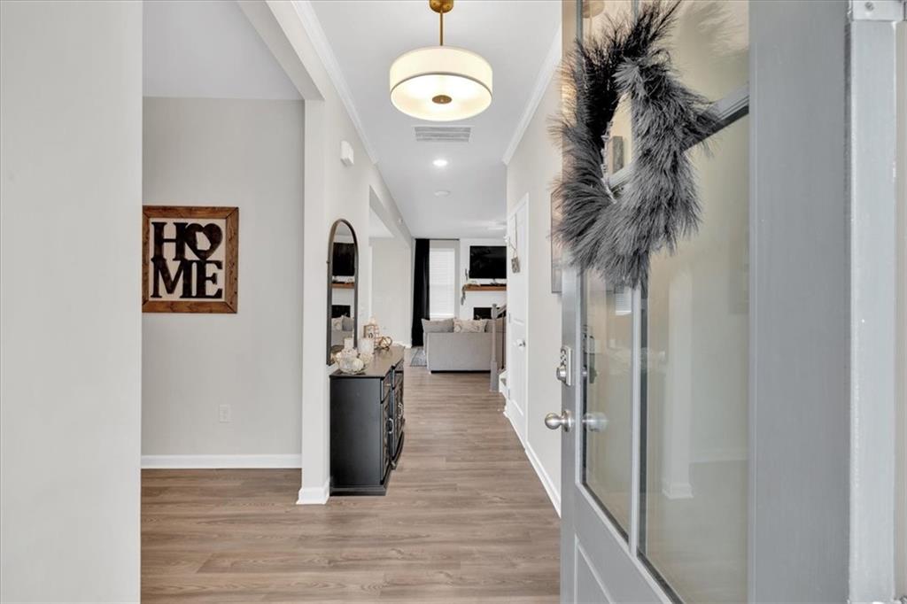 19 Ridgeline Way W