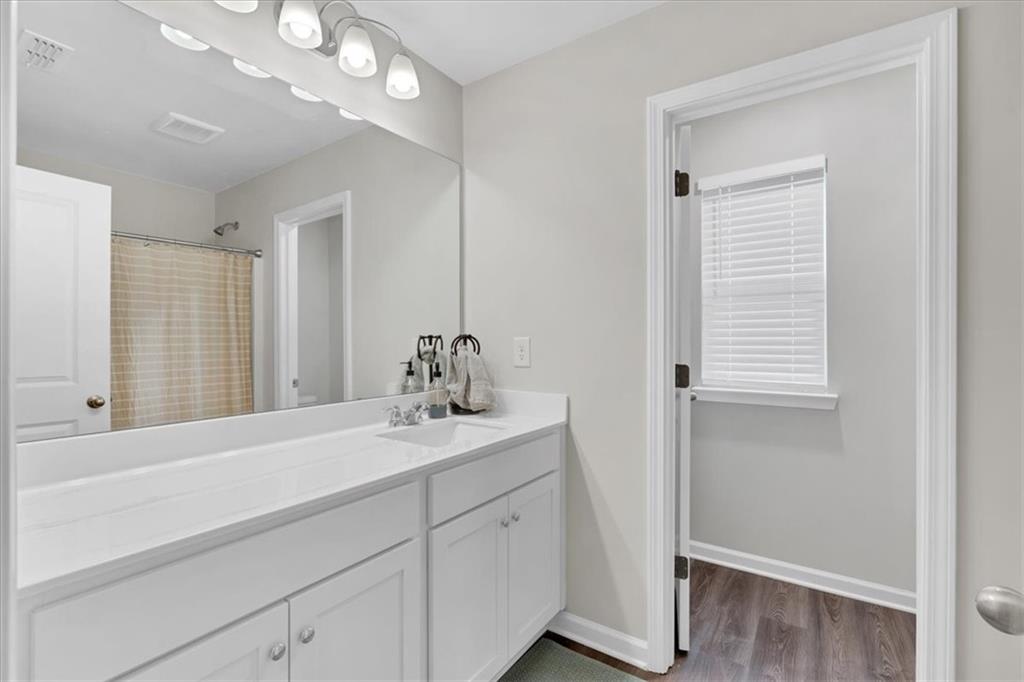 19 Ridgeline Way W