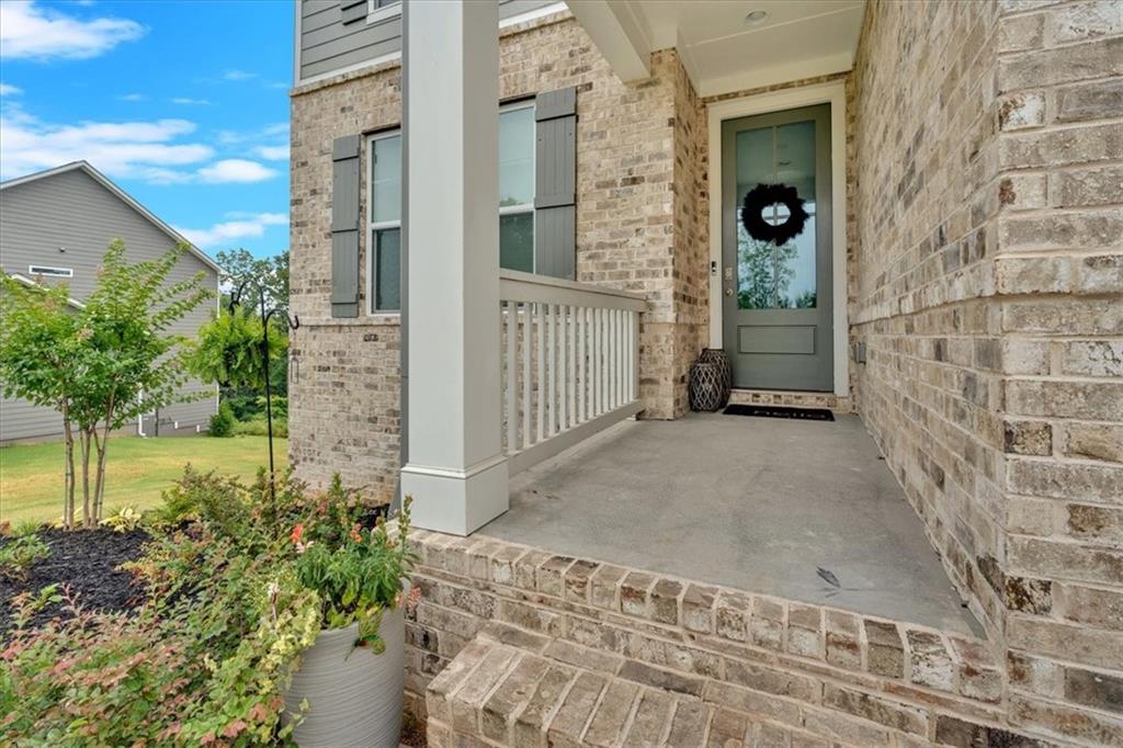 19 Ridgeline Way W