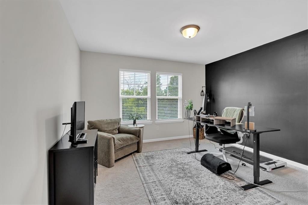 19 Ridgeline Way W