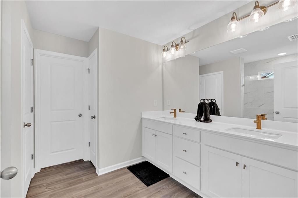 19 Ridgeline Way W