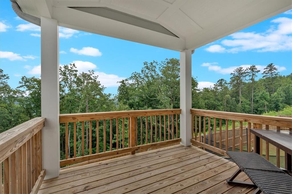 19 Ridgeline Way W