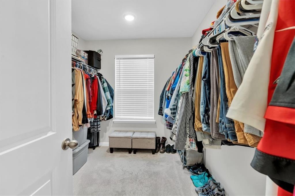 19 Ridgeline Way W