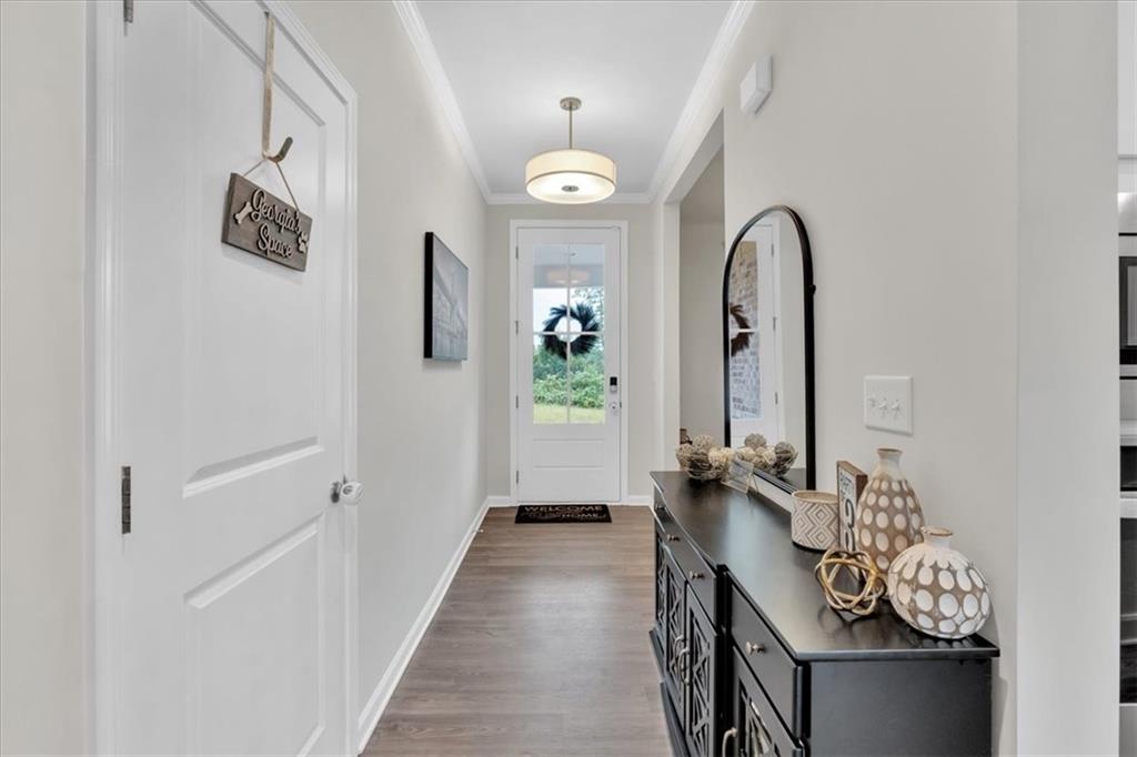 19 Ridgeline Way W