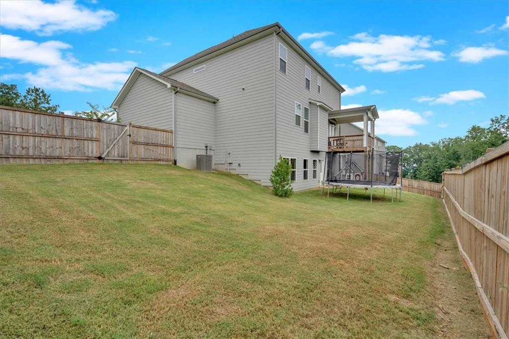 19 Ridgeline Way W
