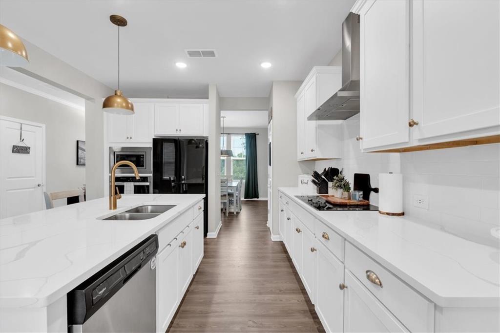 19 Ridgeline Way W