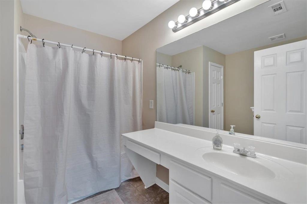 3325 Thornbridge Drive