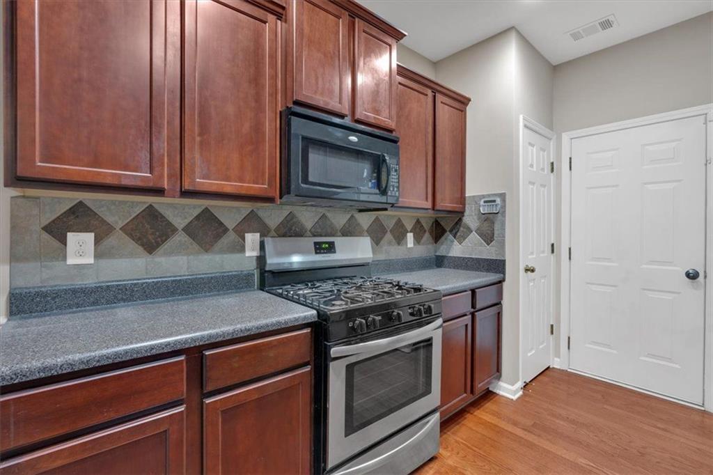 3325 Thornbridge Drive