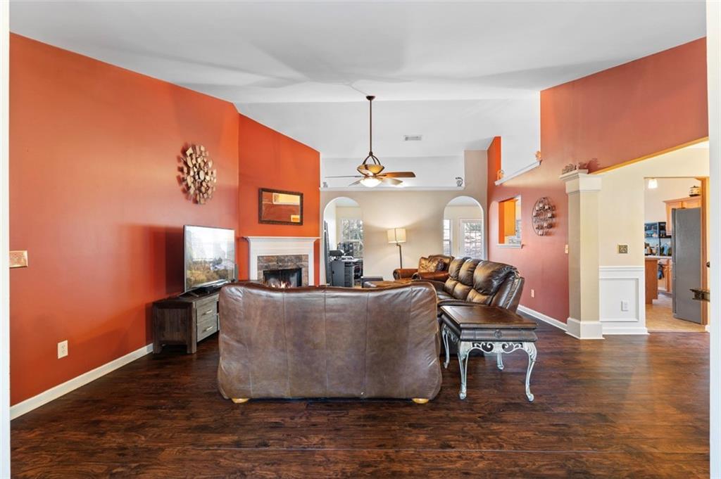 6728 Carriage Walk Lane