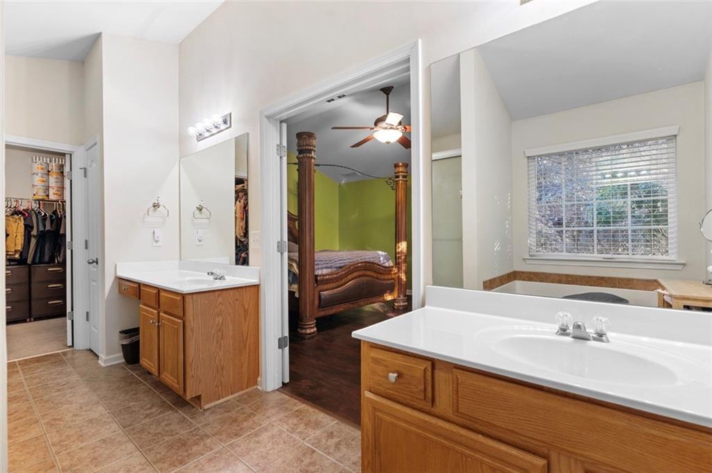 6728 Carriage Walk Lane