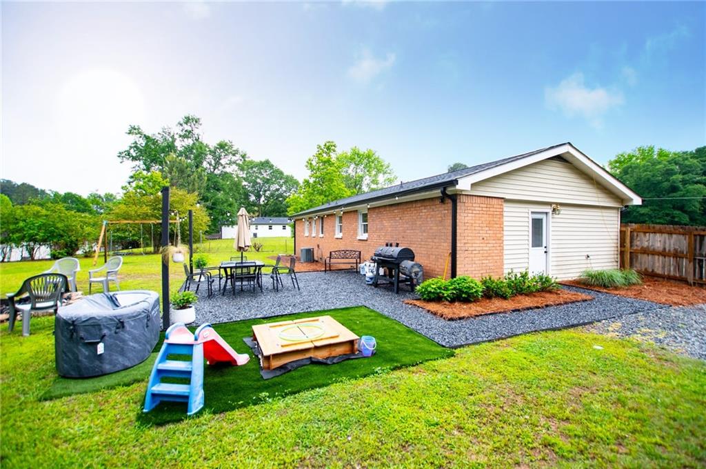 4529 Lakeview Drive