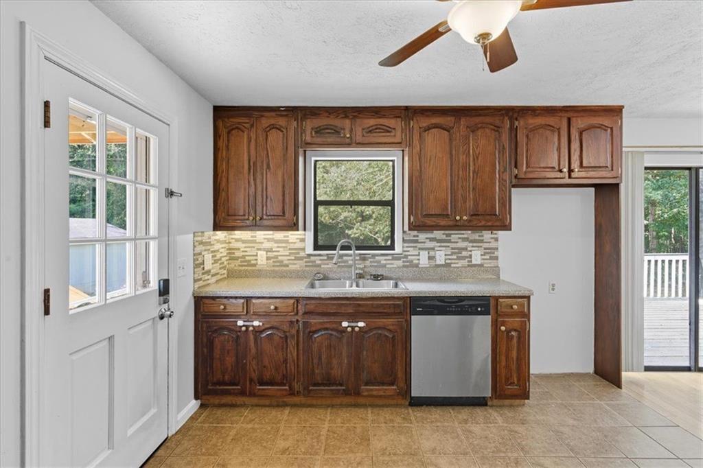 6894 Villa Rica Highway